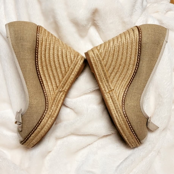 Beige Tory Burch Summer Wedges 8.5 - Picture 4 of 15